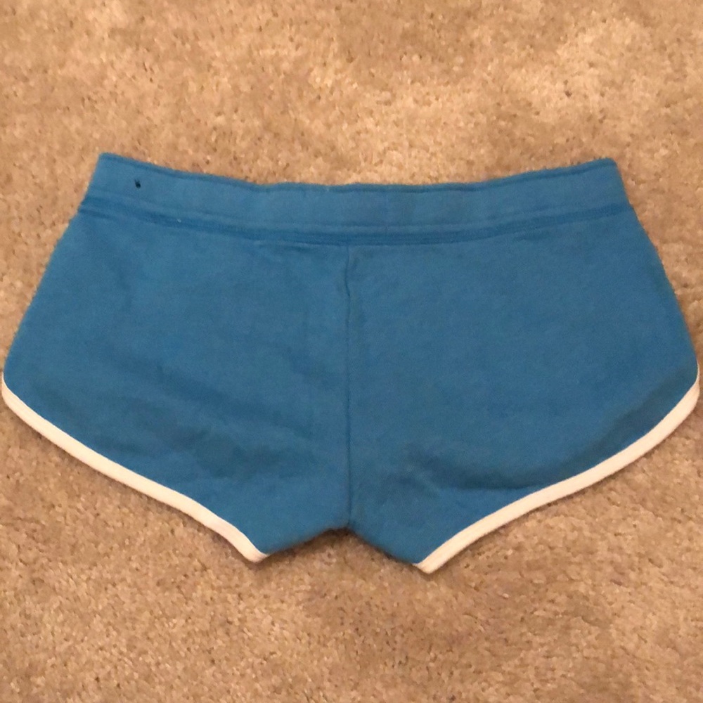 Shorts ! - Picture 2 of 3